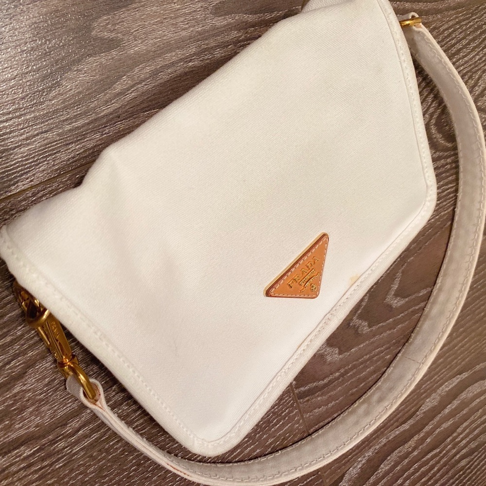 Vintage Prada handbag - Picture 6 of 13